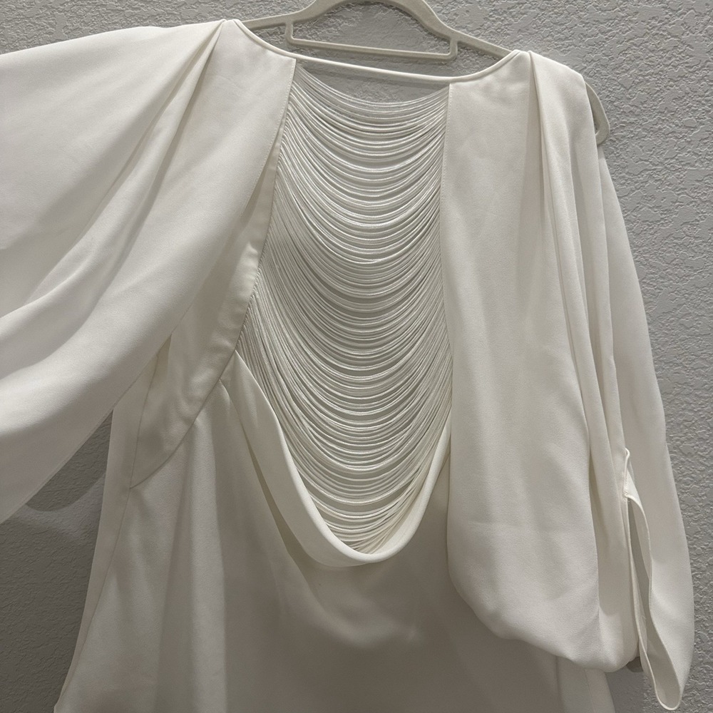 BCBG Maxazria Women's Sz M Sexy‎ Blouse White Kyleigh Fringeback Slitsleeve Top - Picture 5 of 16